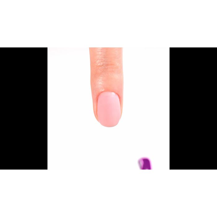 Application de Vernis semi-permanent SP690 Violet Folie