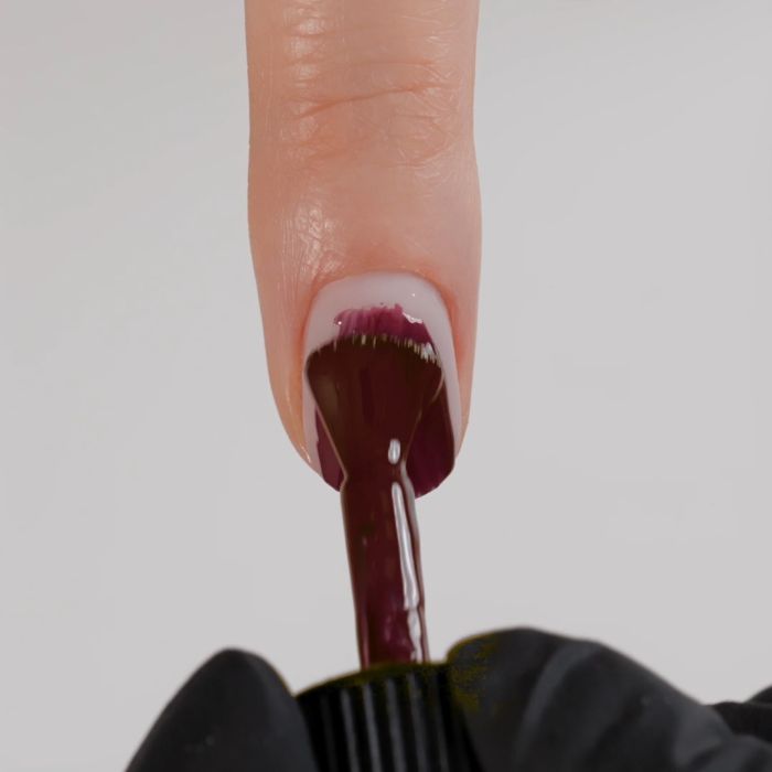 Anwendung von UV Nagellack NL209 Eros