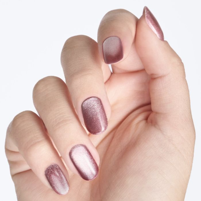 Vernis semi-permanent SP651 Iridescent Mauve Cat’s Eyes détail