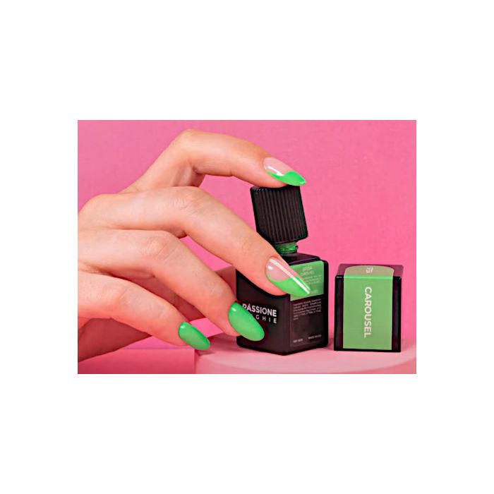 Green Passion | Nail art astratta