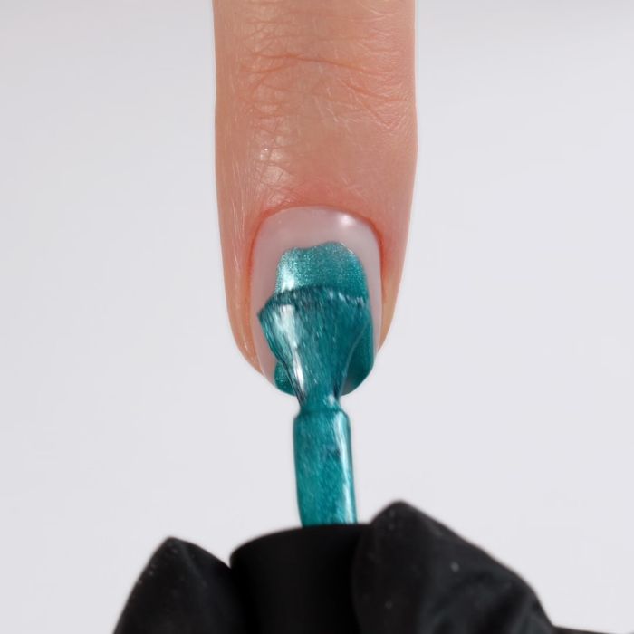 Anwendung von UV Nagellack SPA01 Maracaibo