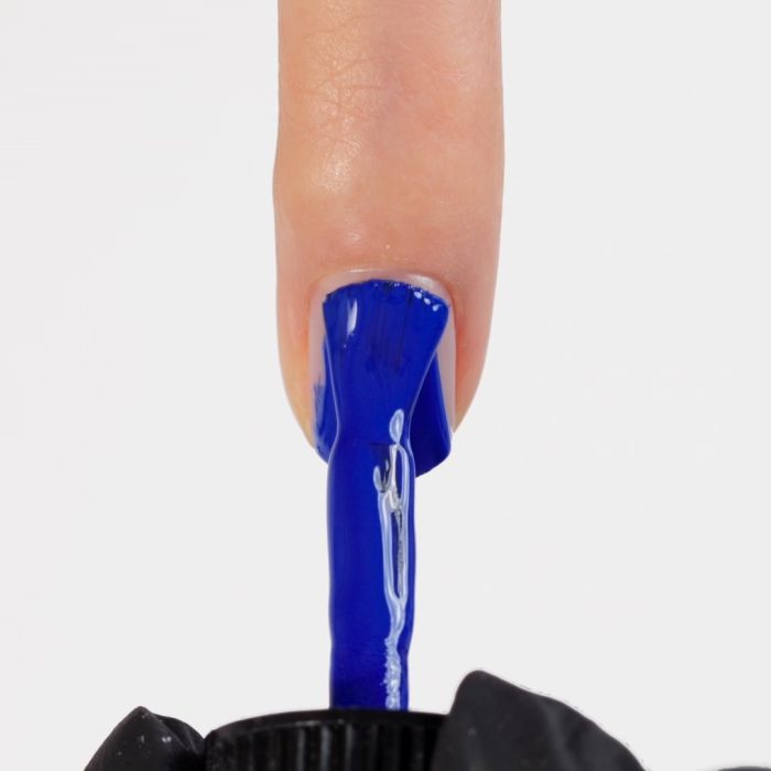 Application of Gel Nail Polish SP525 Manolo