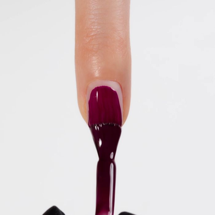 Aplicación de Esmalte Semipermanente EP145 Red Velvet