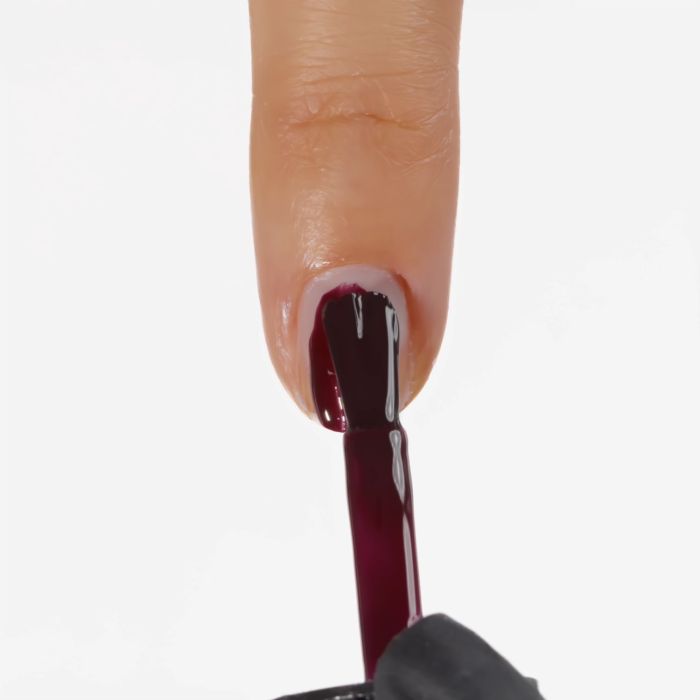 Applicazione di Smalto NP752 Rouge Noir