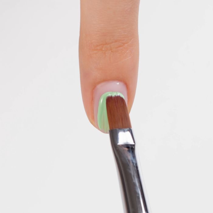 Application of Gel colour F30 Milky Mint