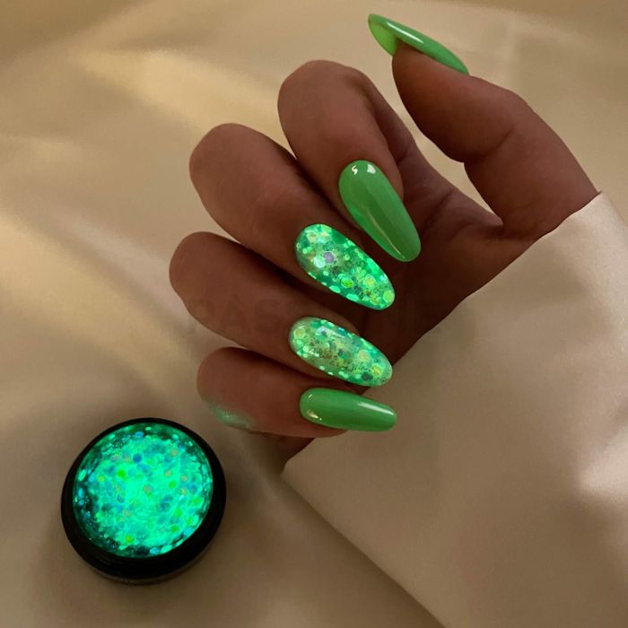 Light Blue Glow Glitter detail