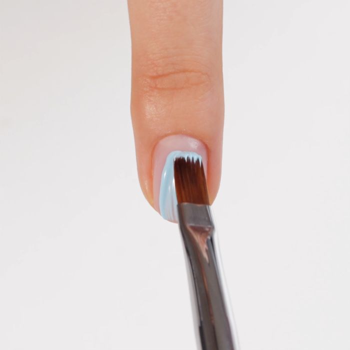 Application de Gel couleur C81 Naxos