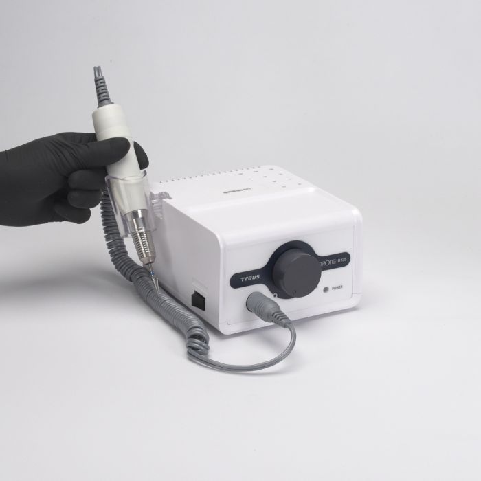 Aplicación de Torno Saeshin Strong B135 con mango 120II blanco