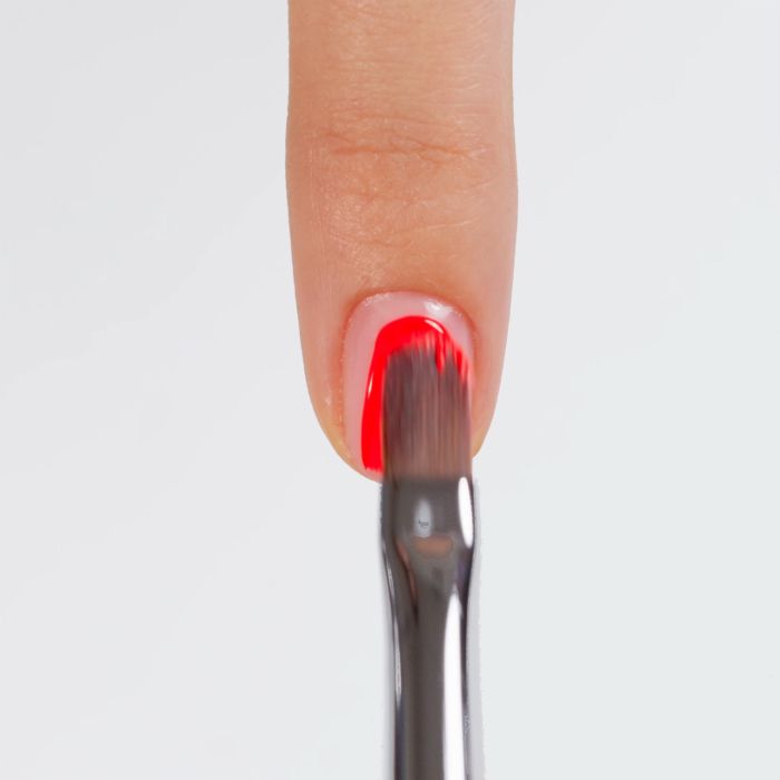 Application de Gel Couleur F80 Shocking Red