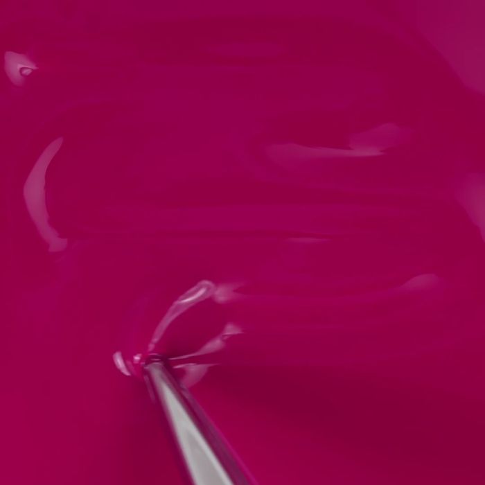 Anwendung von UV Nagellack NL117 Drama