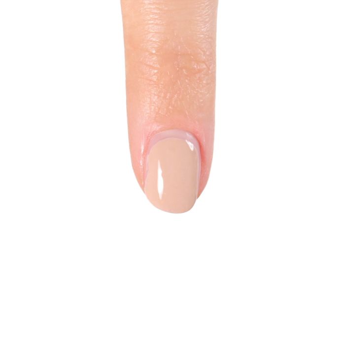 Aplicación de Esmalte semipermanente SP597 Creamy Nude