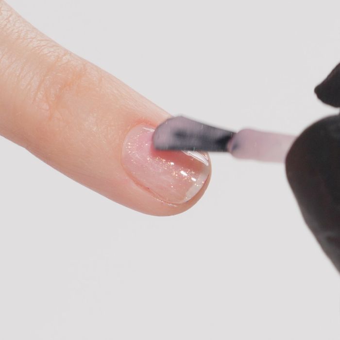 Applicazione di HD Base Glitter Pink 15 ml