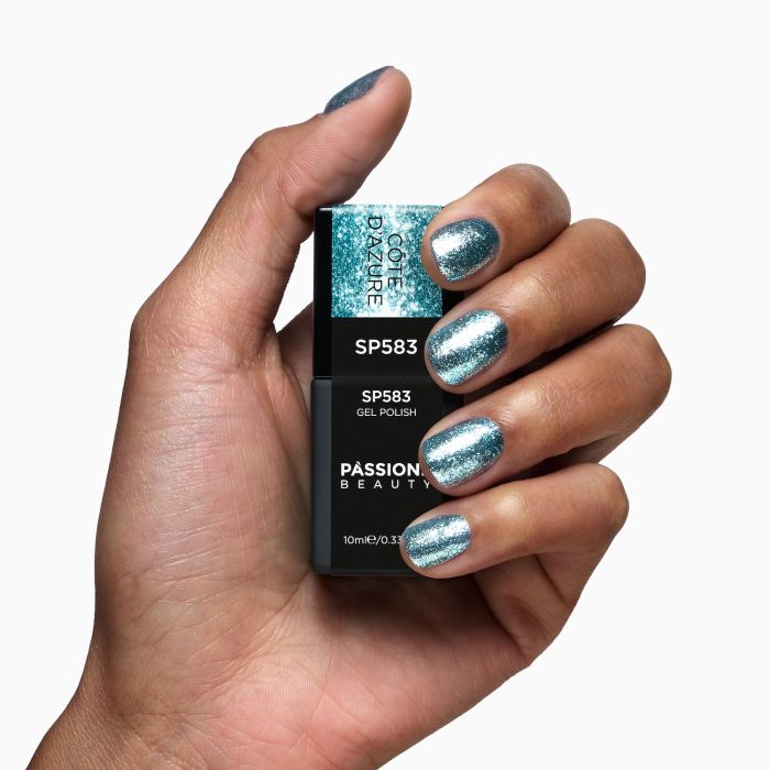 Vernis semi-permanent SP583 Côte d'azure - Vernis semi-permanent bleu azur pailleté - détail 2