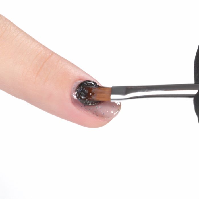 Application de Glass Glitter Black 15ml