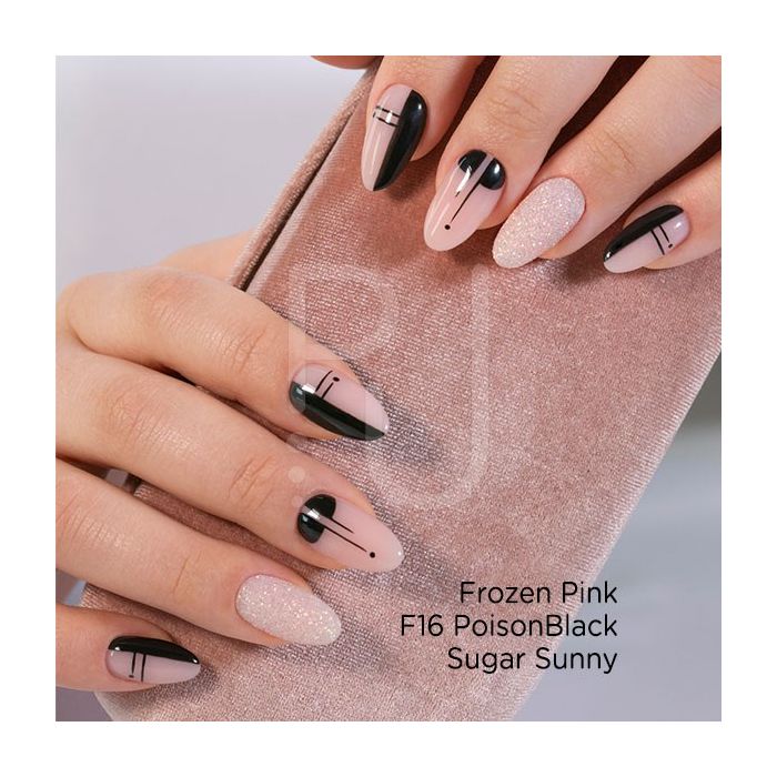 Gel colour F16 Poison Black detail