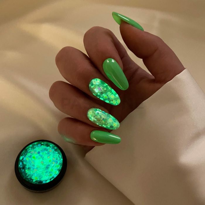 Green Glow Glitter detail