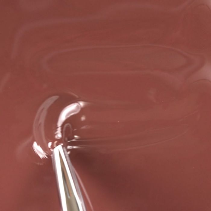 Anwendung von UV Nagellack SP591 Mocha