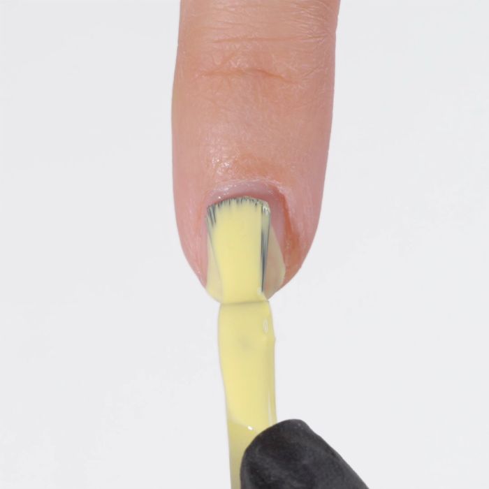 Application de Vernis NPF83 Beautiful