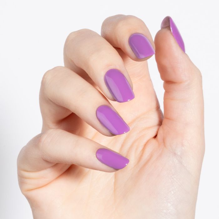 Esmalte semipermanente SP672 Purple Velvet Cake detalle