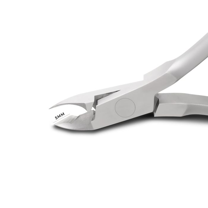 Pince à cuticules Precision – lame 5 mm détail