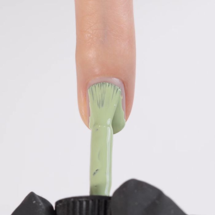 Anwendung von UV Nagellack NL283 Wild Forest