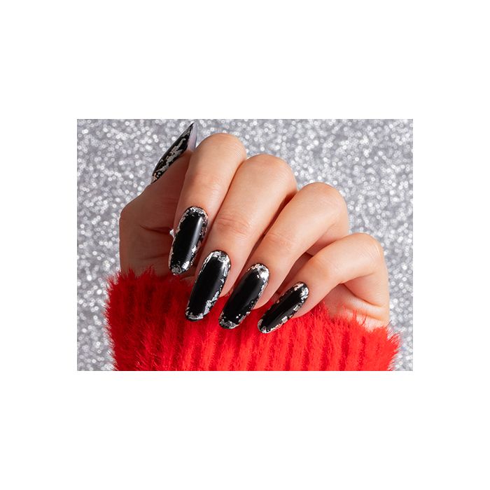 Black Rocks! | Black and silver nails