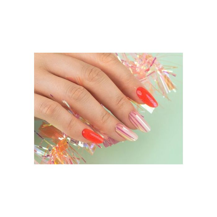 Manucure fluo et holo