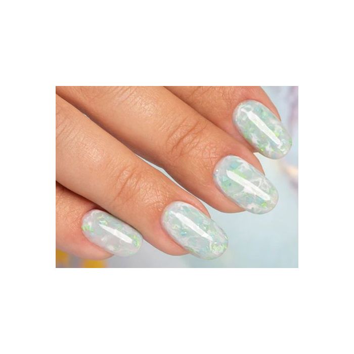 Manucure verte marbrée