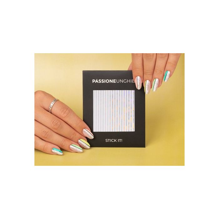 Postcards Lover! | Nail art striping tape