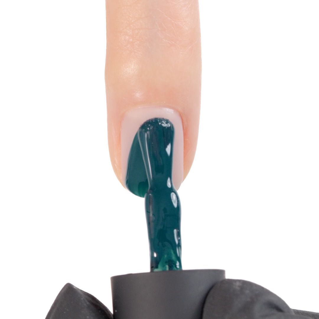Application of Gel Nail Polish GPF71 Bottle Green 