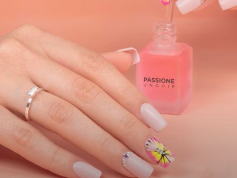 Fairy Nails | Farfalla su unghie