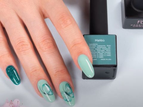 Deep Supreme | Nail art farfalla