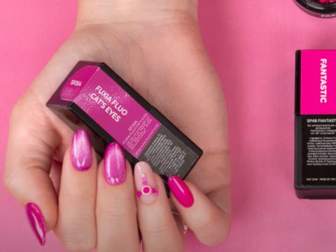 Pink Princess! | Nail art con strass