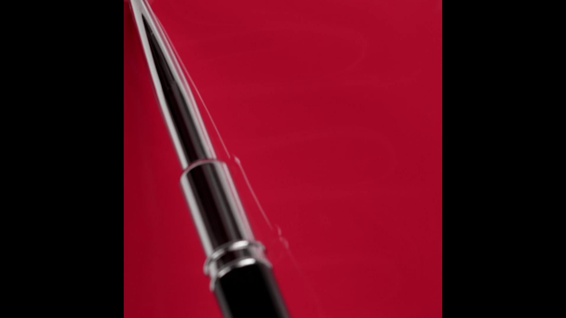 Application de Vernis semi-permanent SP626 Berry Red