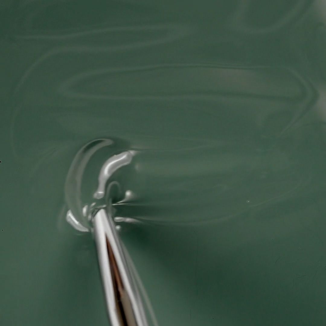 Aplicación de Esmalte Semipermanente EPA42 Army Green