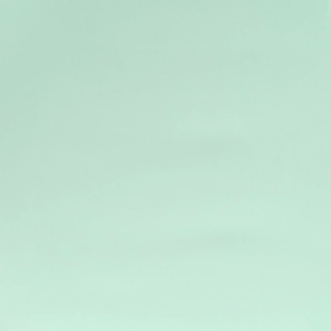 Anwendung von UV Nagellack NL177 Mint Cream