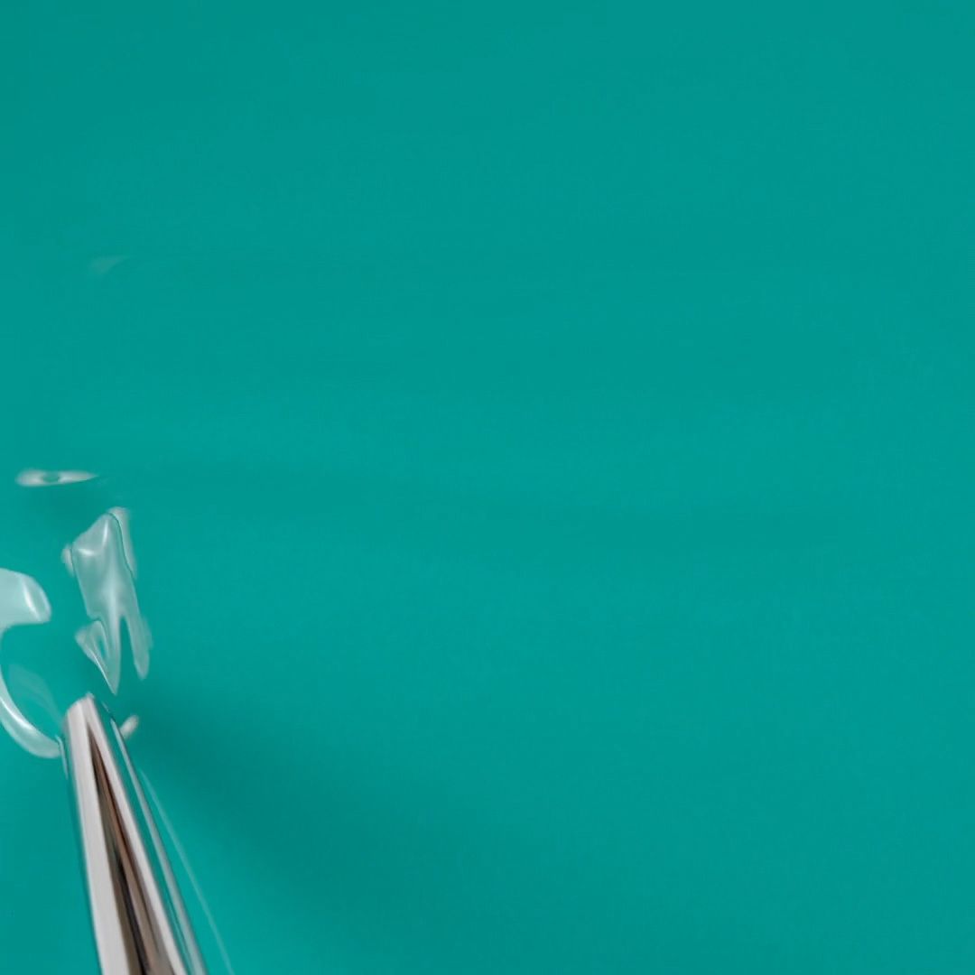 Application of Gel Nail Polish GPC08 Malibù 