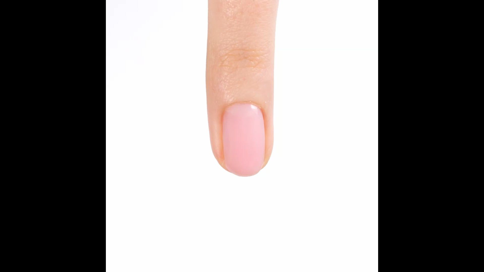 Application de Vernis semi-permanent SP703 Electric Fuchsia