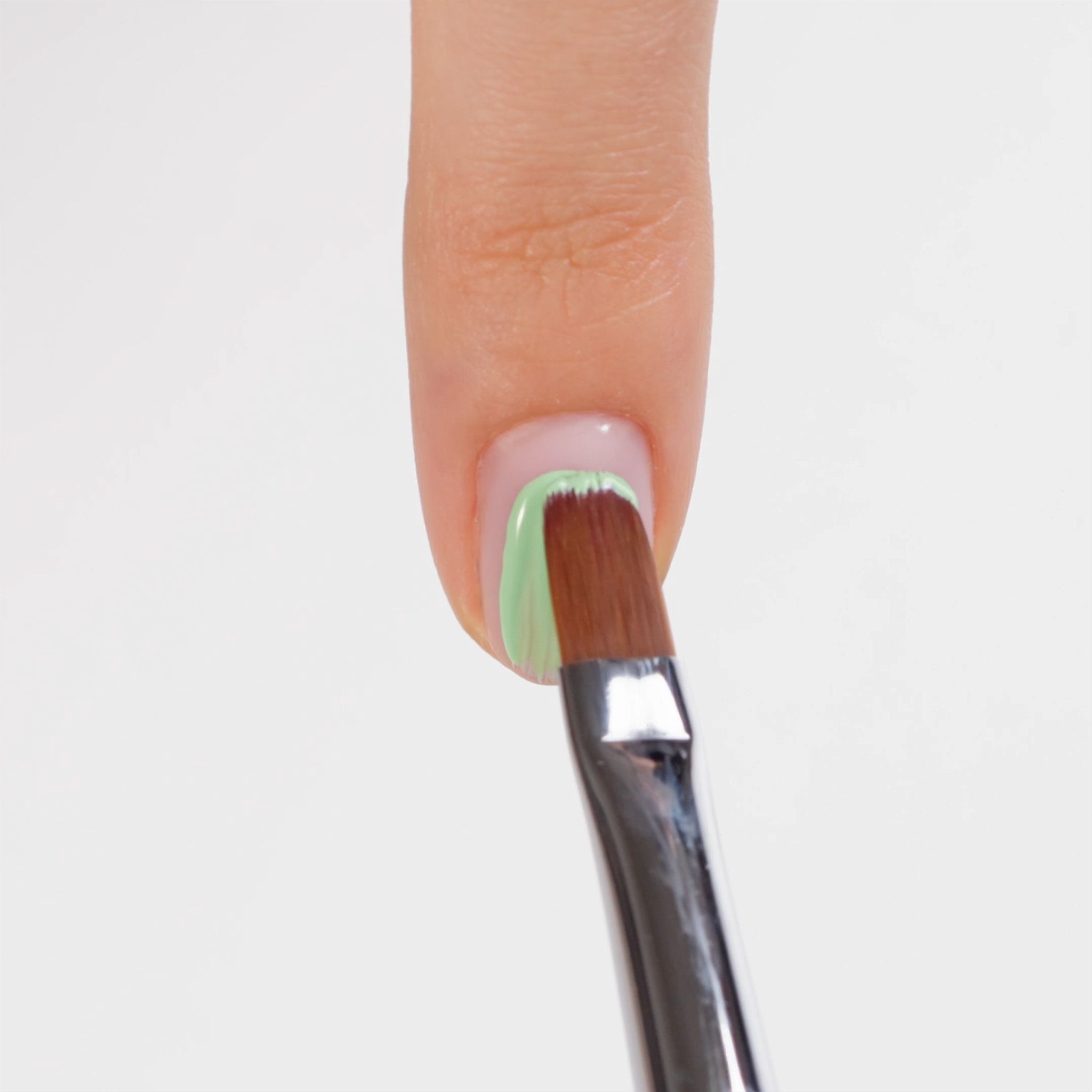 Application of Gel colour F30 Milky Mint