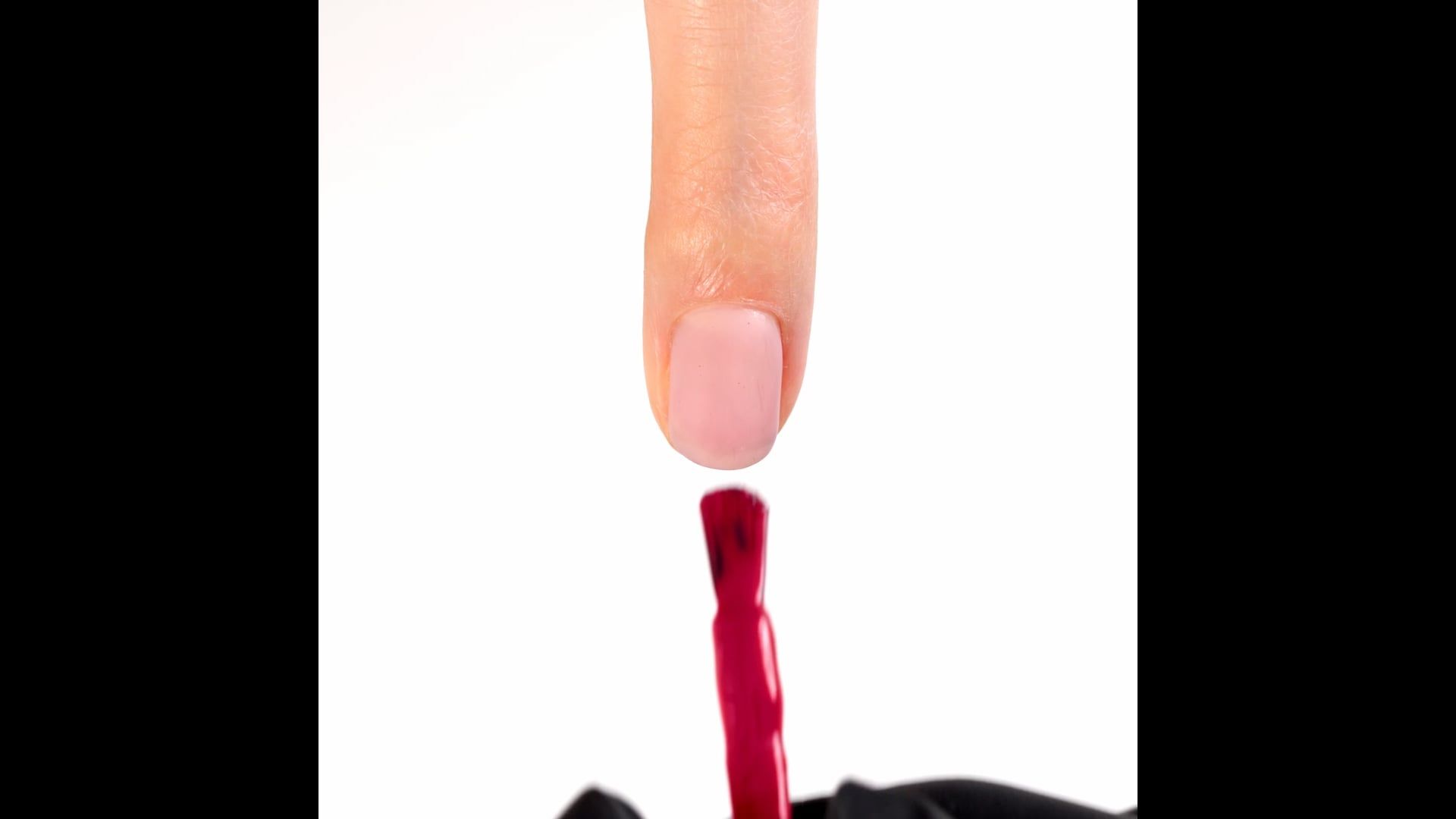 Application de Vernis semi-permanent VS129 Amor