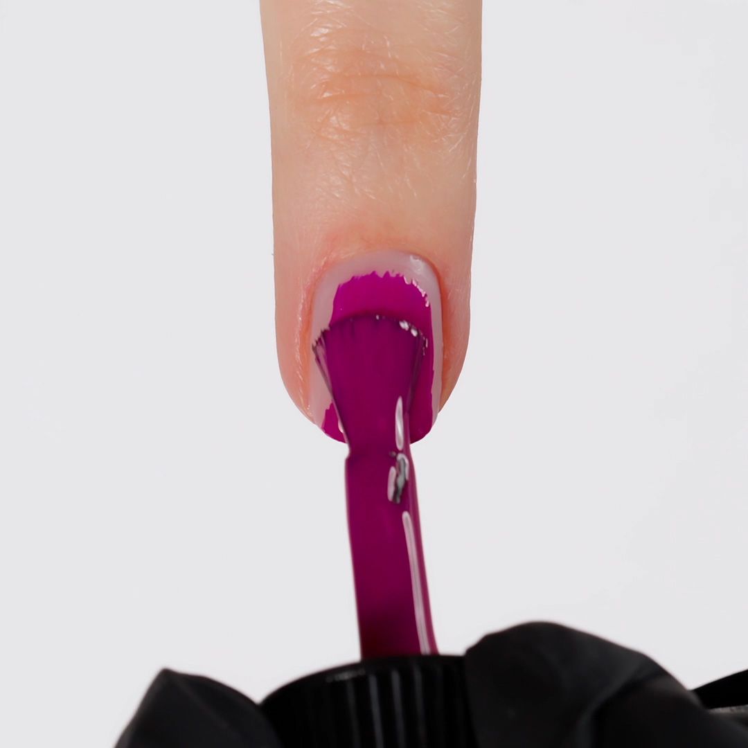 Application of Gel Nail Polish GP113 Diva 