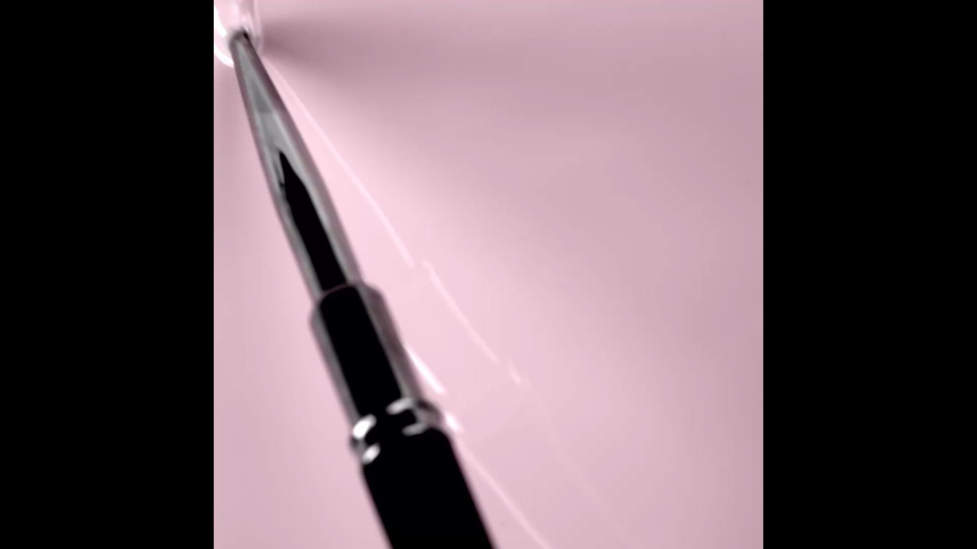 Application de Vernis semi-permanent SP686 Rose Quartz