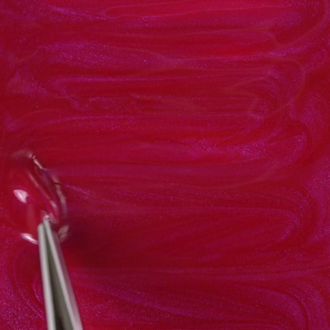 Application of Gel Nail Polish GPF20 Lollipop 