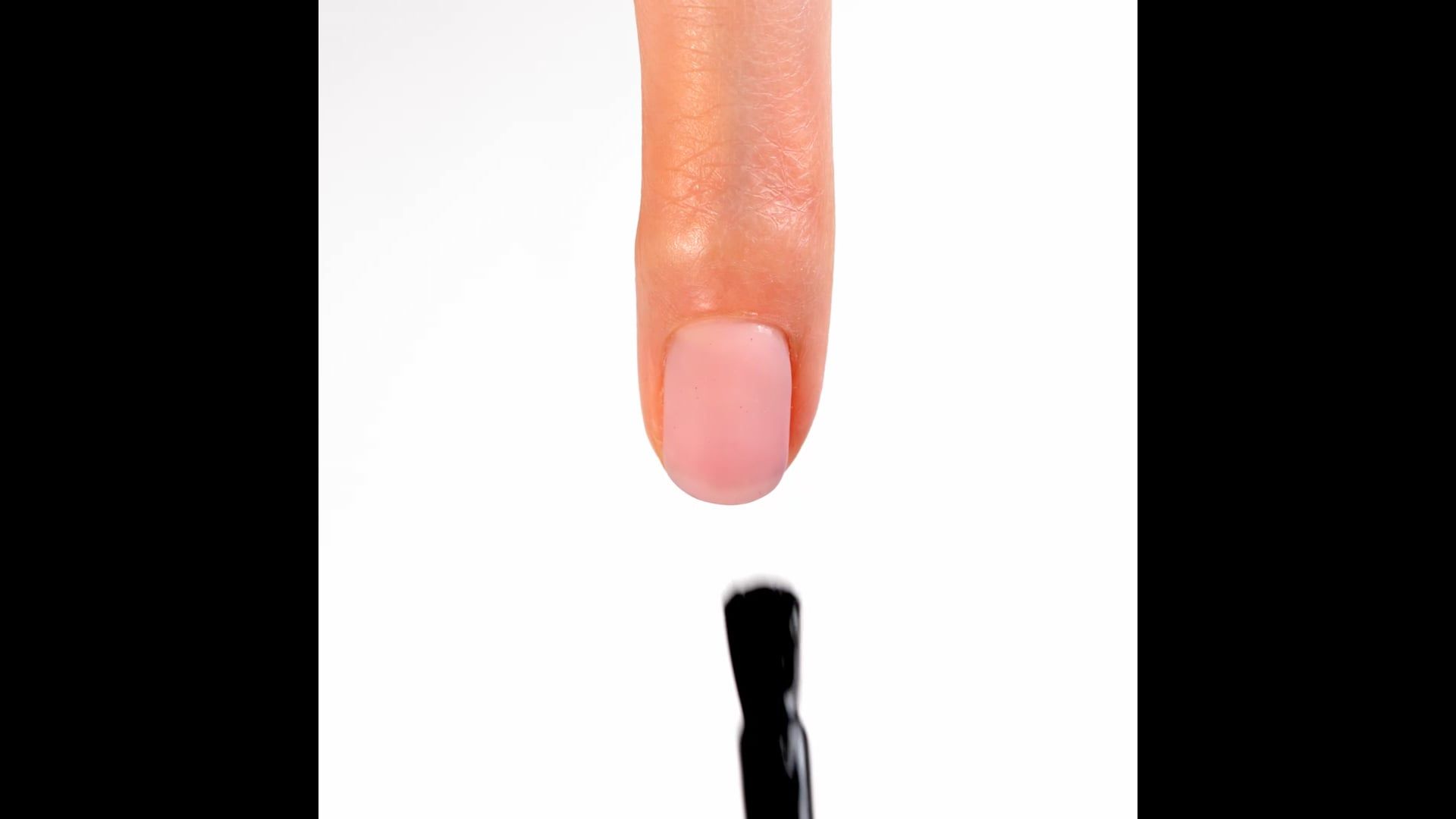 Aplicación de Esmalte Semipermanente SP02 Black