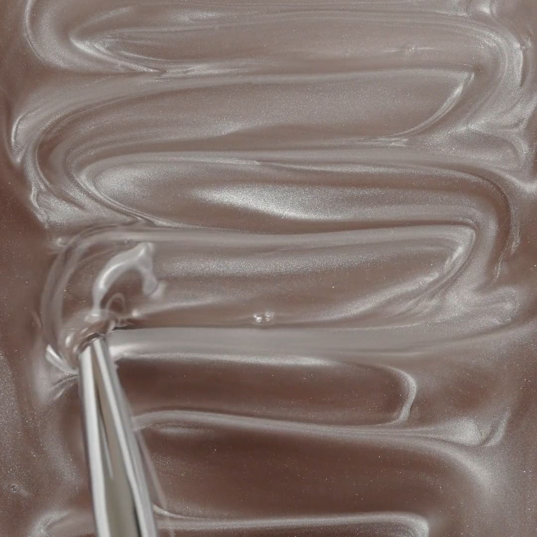 Application of Gel Nail Polish SP608 Silver White Ceramic Cat's Eyes