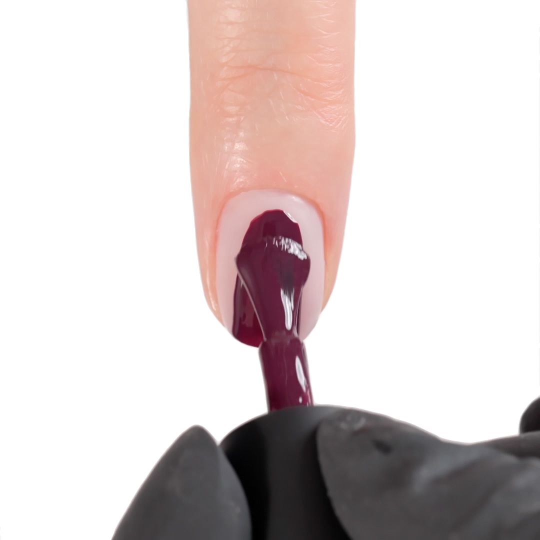 Aplicación de Esmalte Semipermanente EPC76 Amarone