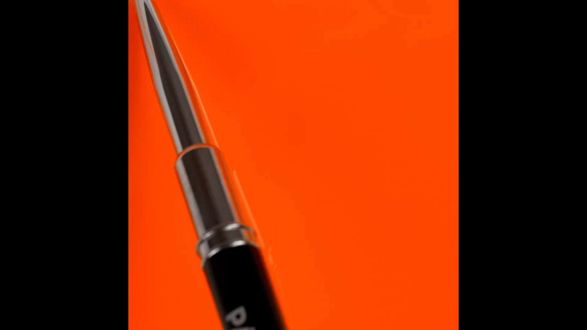 Application de Vernis semi-permanent SP692 Sunset Orange