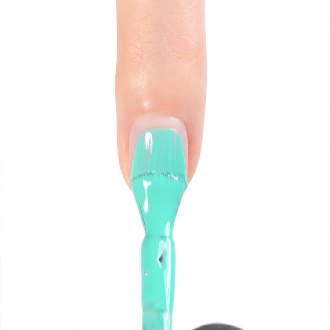 Application of Gel Nail Polish SP562 Ocean Jade