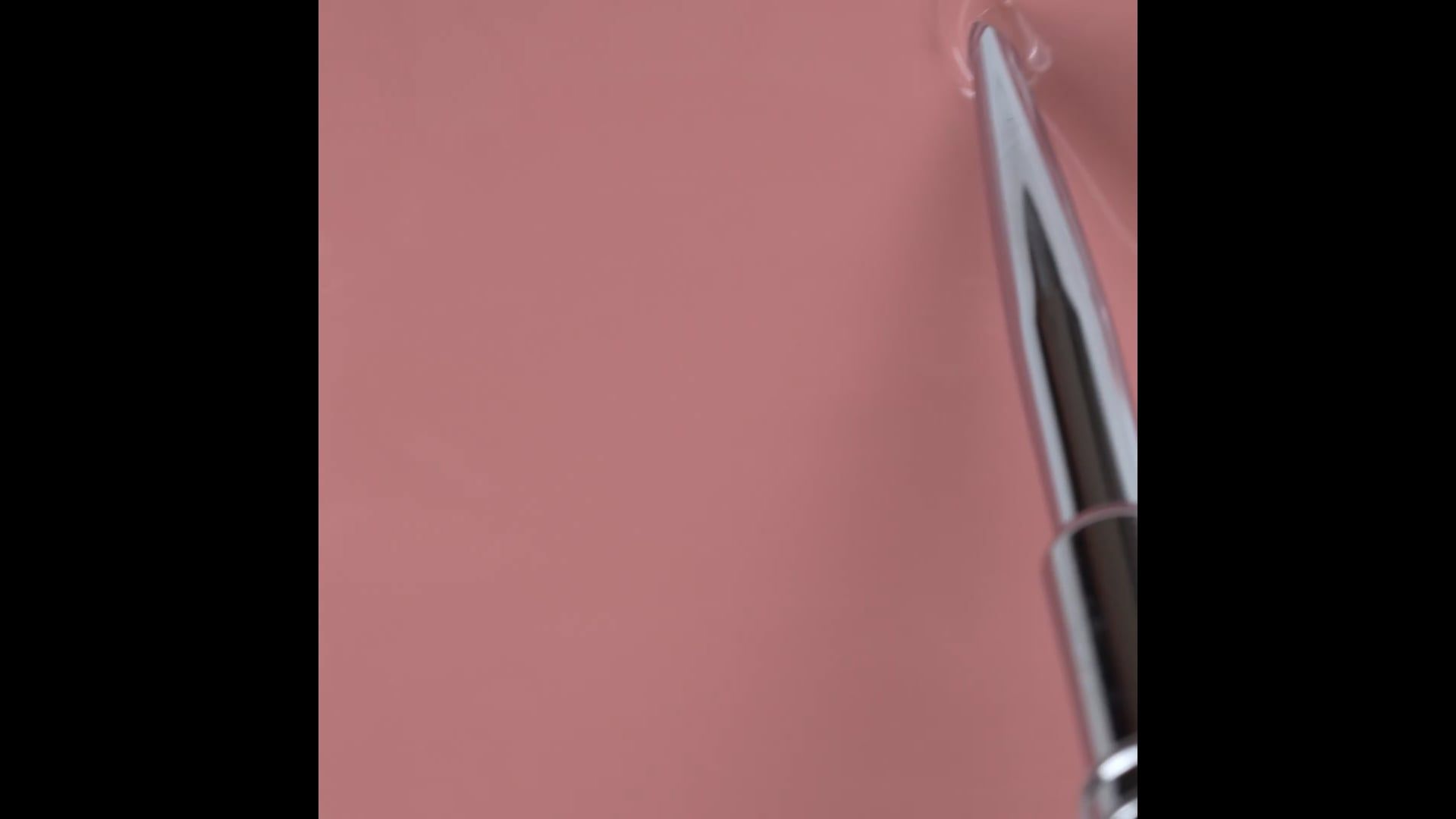 Application de Vernis semi-permanent VS43 Naked