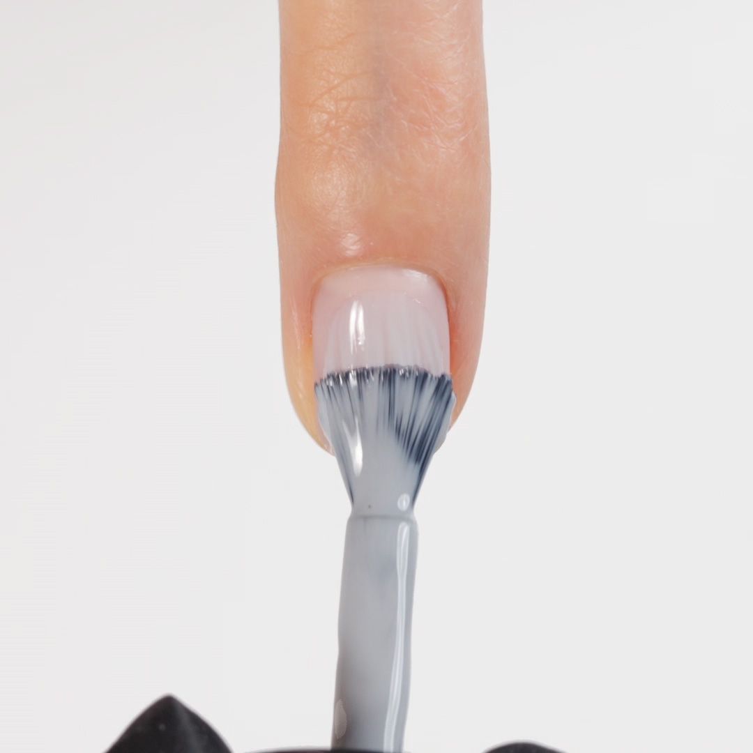 Application of Gel Nail Polish SP517 Runway